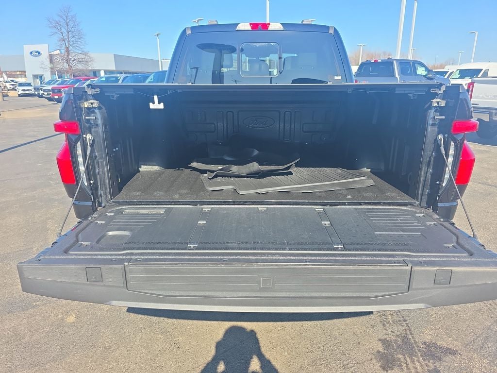 2025 Ford F-150 Lightning Lariat