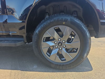 2025 Ford F-150 Lightning Lariat