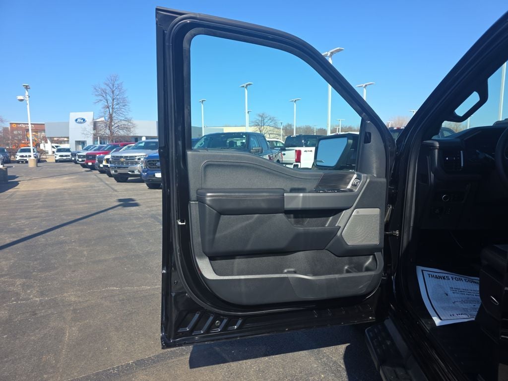 2025 Ford F-150 Lightning Lariat