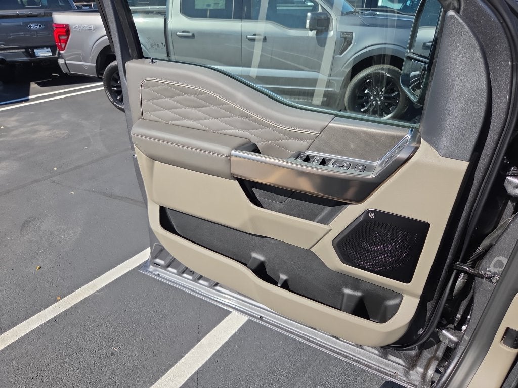 2027 Ford F-250SD Platinum