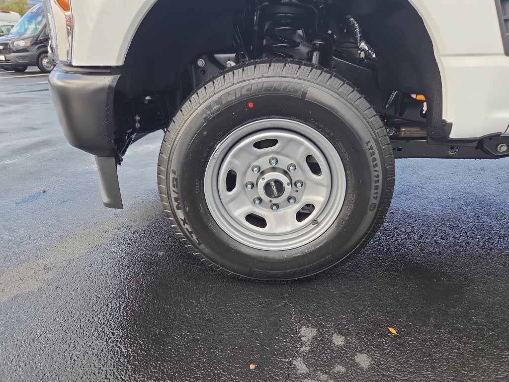2027 Ford F-250SD Base