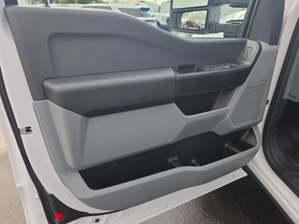 2027 Ford F-250SD Base