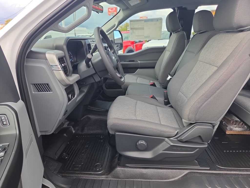 2027 Ford F-250SD Base