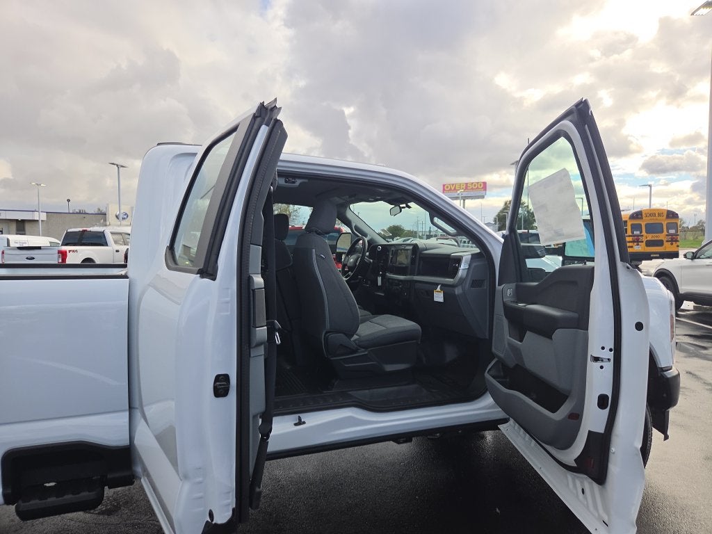 2027 Ford F-250SD Base