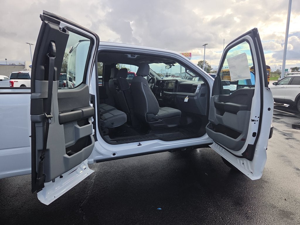 2027 Ford F-250SD Base