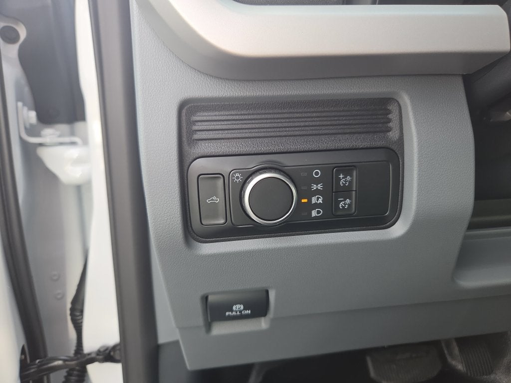 2027 Ford F-250SD Base