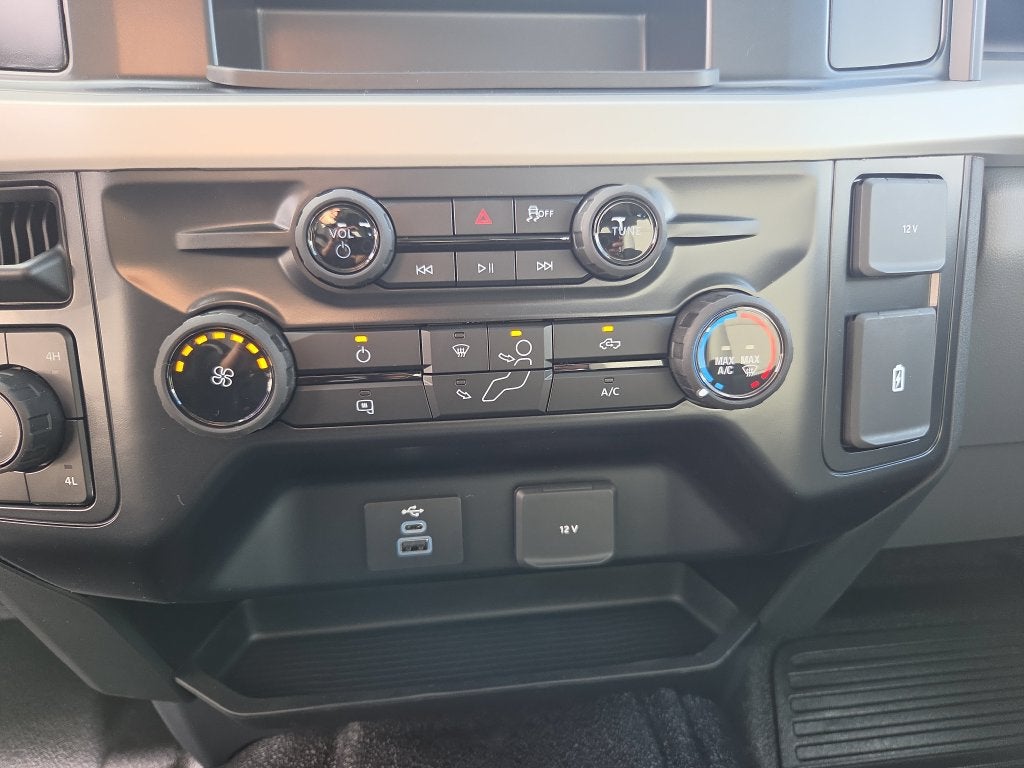 2027 Ford F-250SD Base