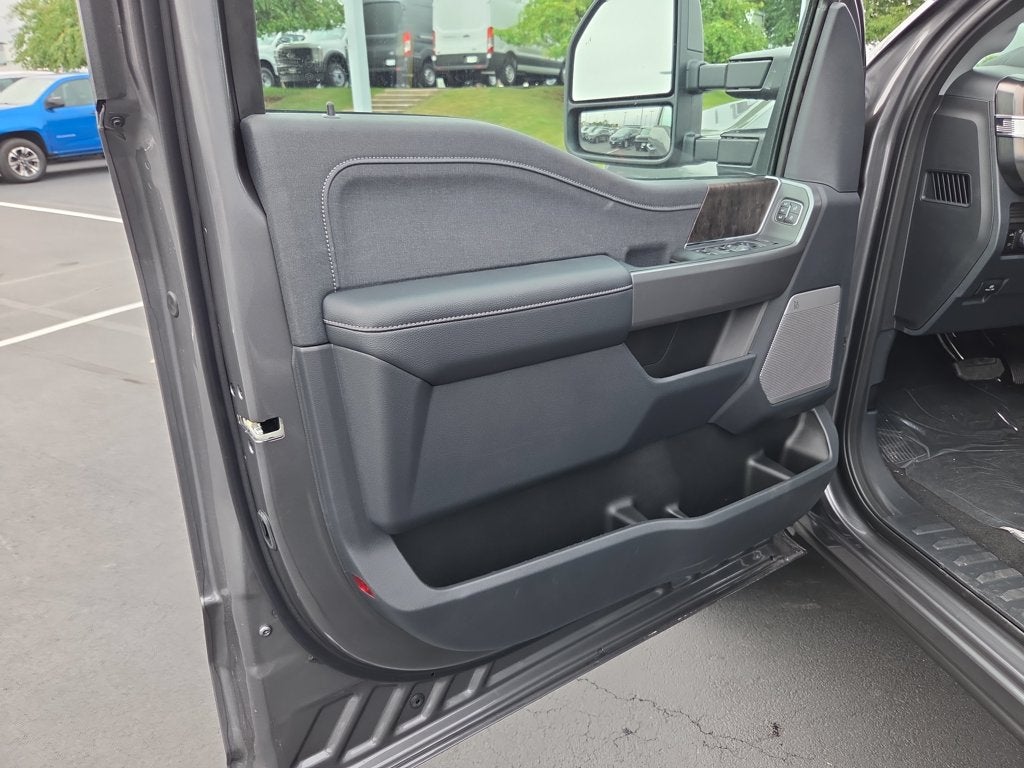 2027 Ford F-250SD Lariat
