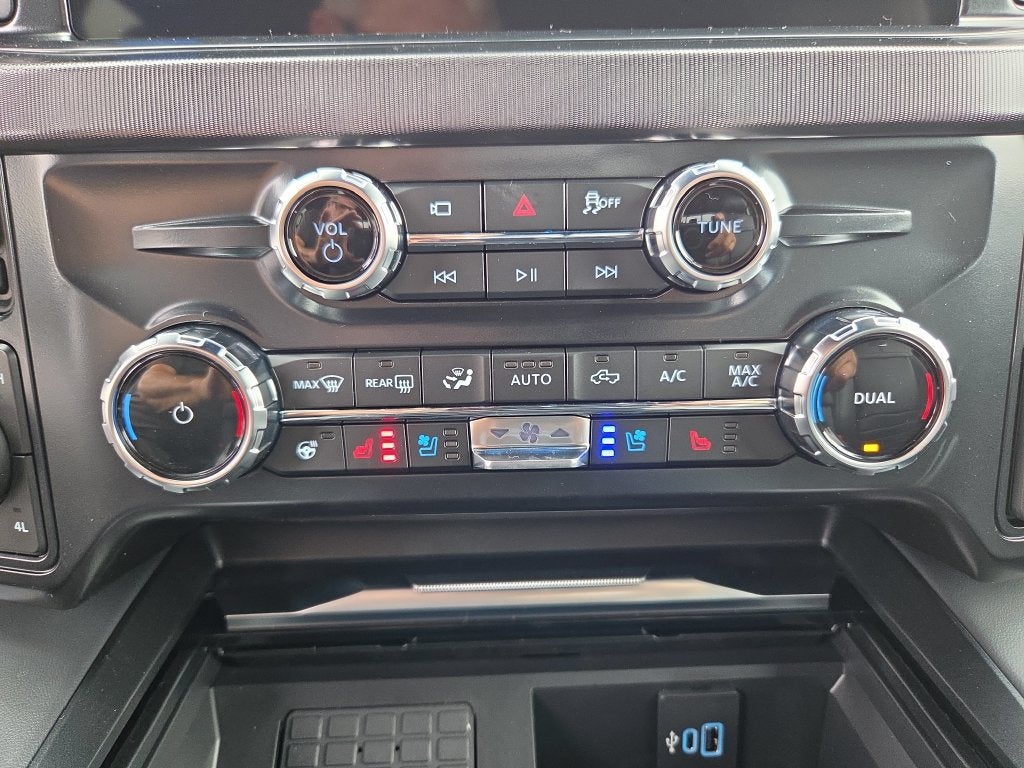 2027 Ford F-250SD Platinum