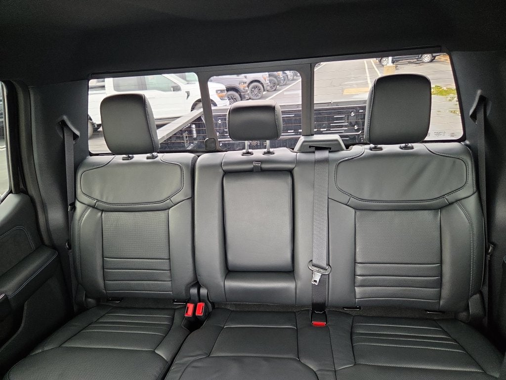 2027 Ford F-250SD Platinum