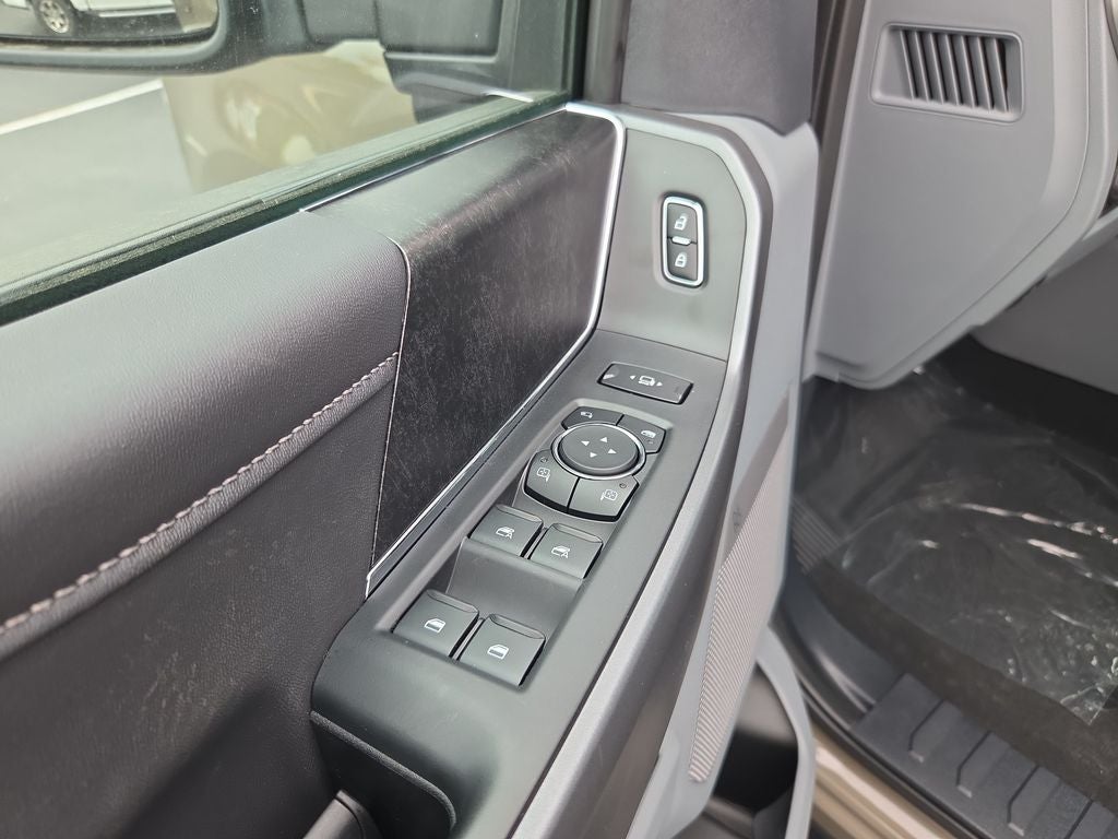 2027 Ford F-250SD XLT