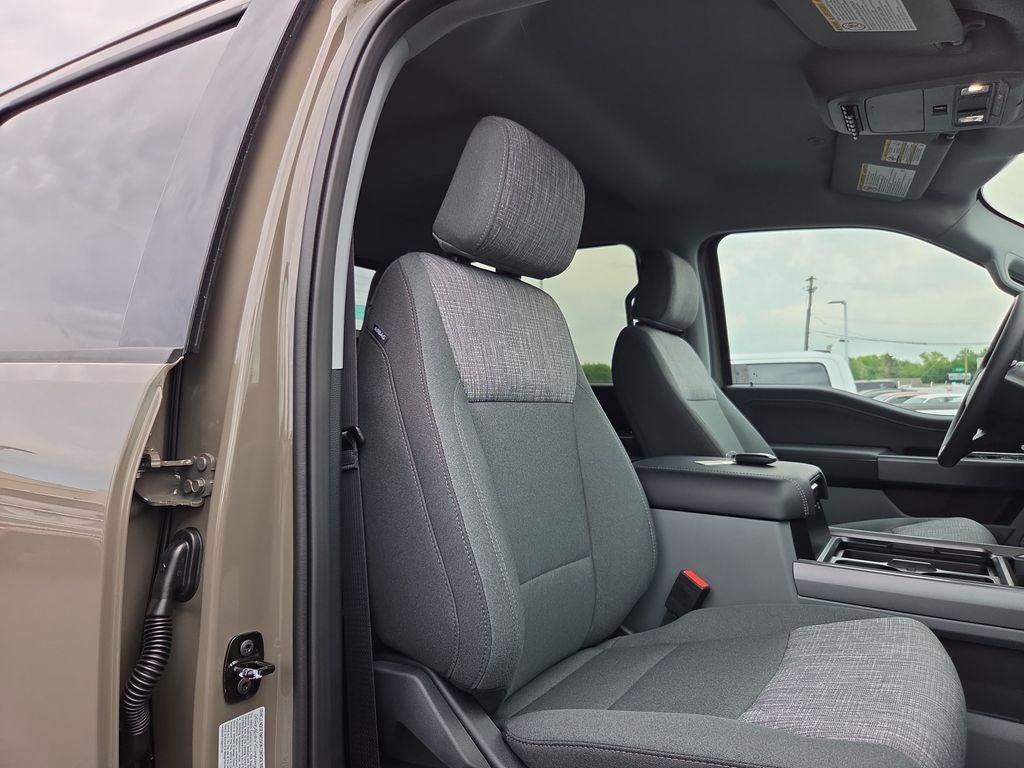 2027 Ford F-250SD XLT