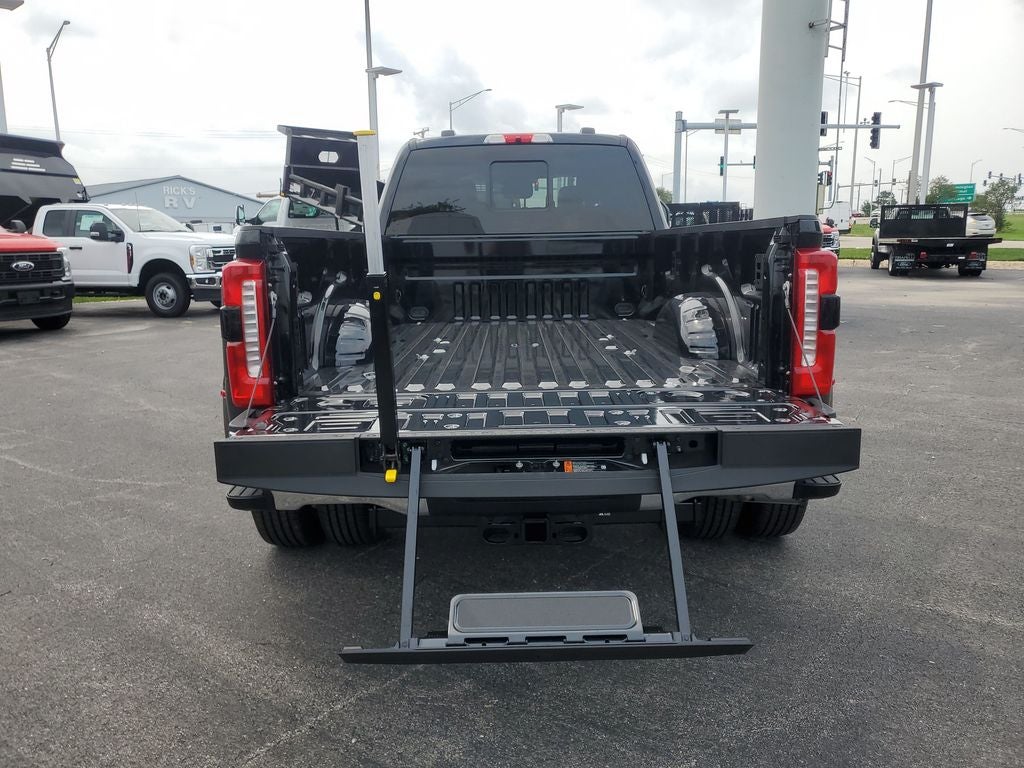 2026 Ford F-350SD Lariat DRW