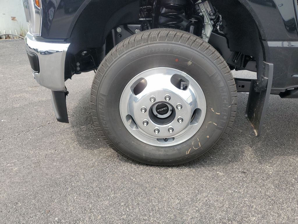 2026 Ford F-350SD Lariat DRW