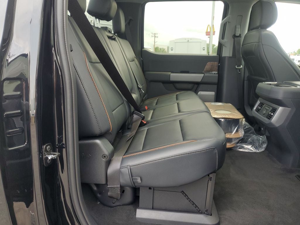 2026 Ford F-350SD Lariat DRW