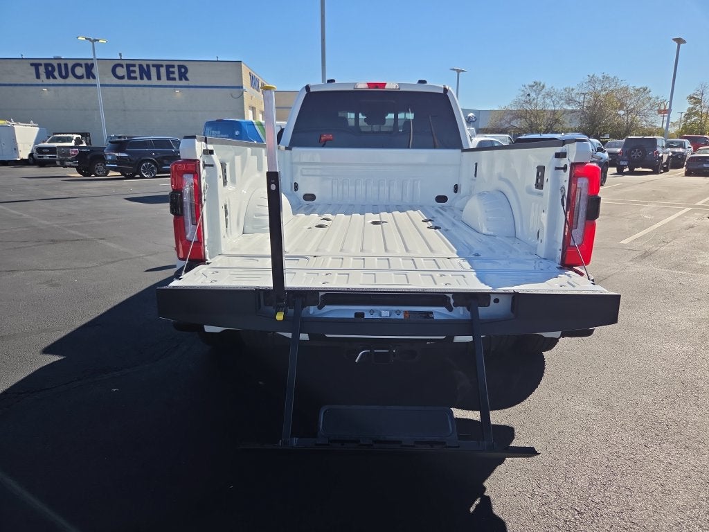 2027 Ford F-350SD Platinum DRW
