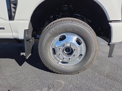 2027 Ford F-350SD Platinum DRW