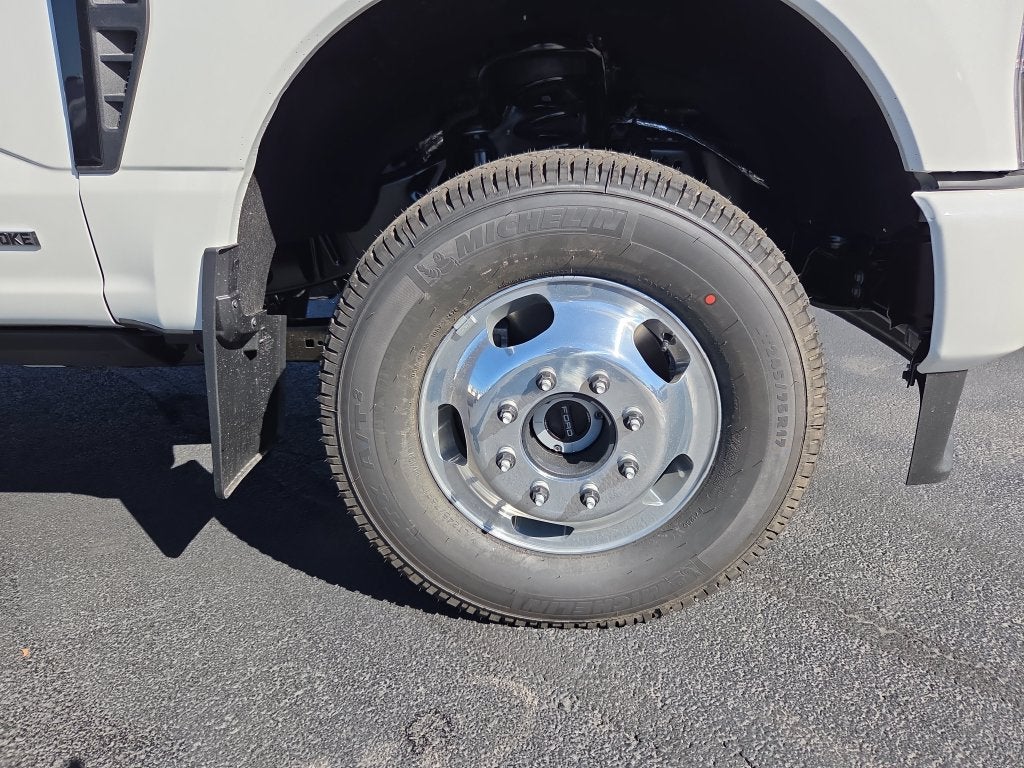 2027 Ford F-350SD Platinum DRW