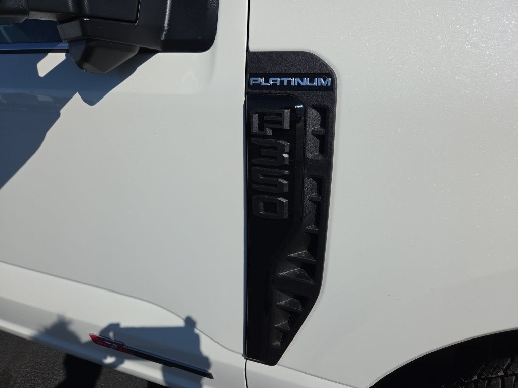 2027 Ford F-350SD Platinum DRW