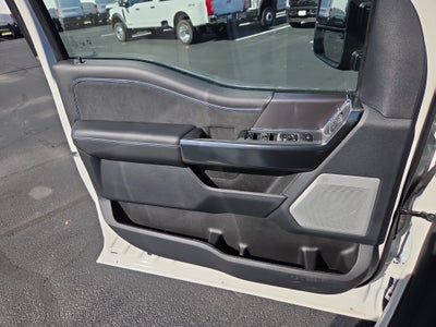 2027 Ford F-350SD Platinum DRW