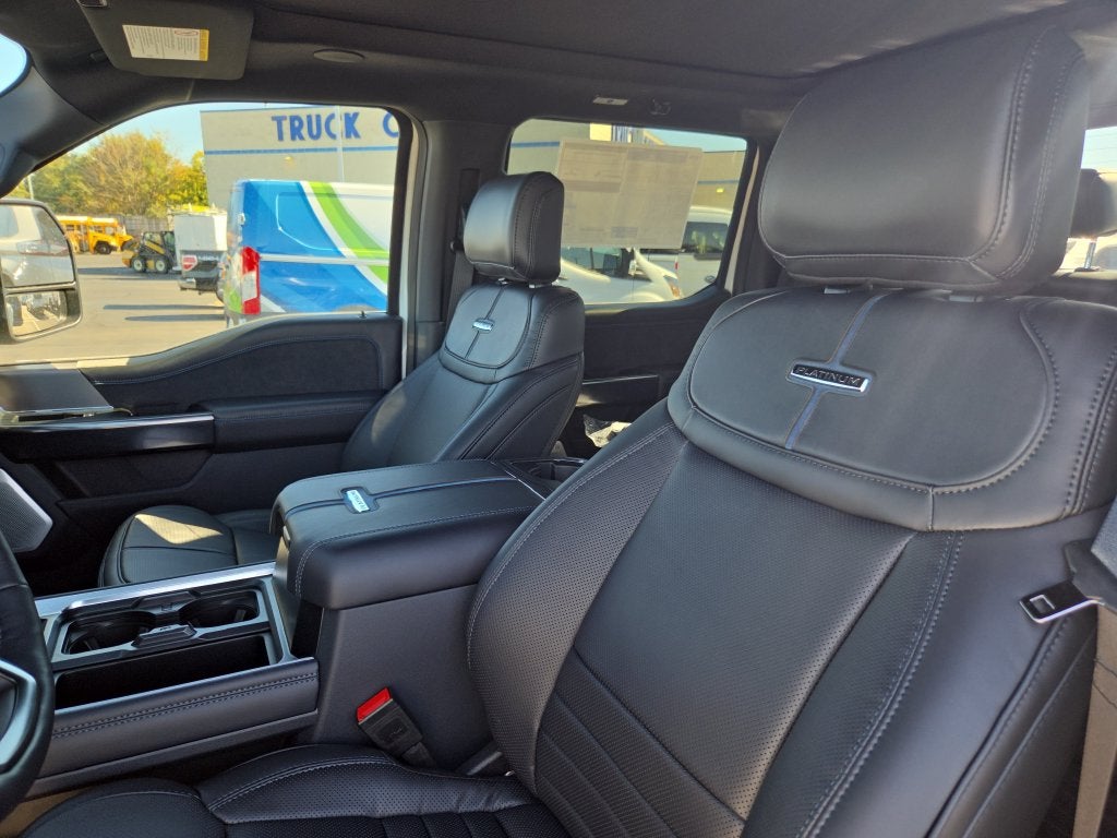 2027 Ford F-350SD Platinum DRW