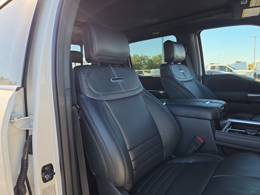 2027 Ford F-350SD Platinum DRW