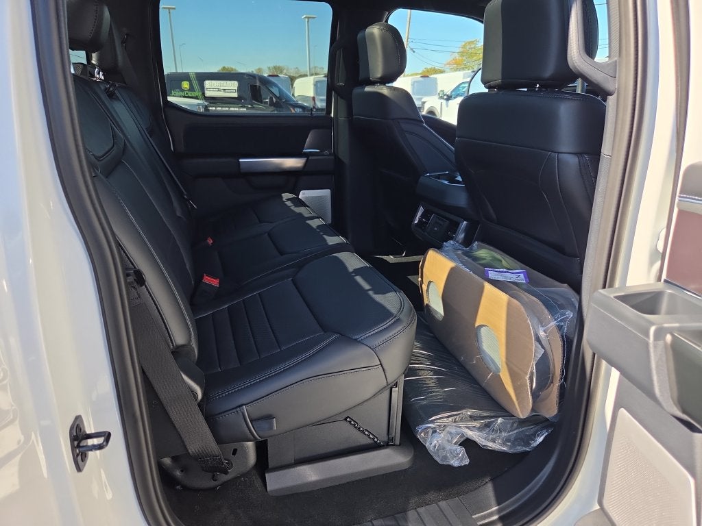 2027 Ford F-350SD Platinum DRW