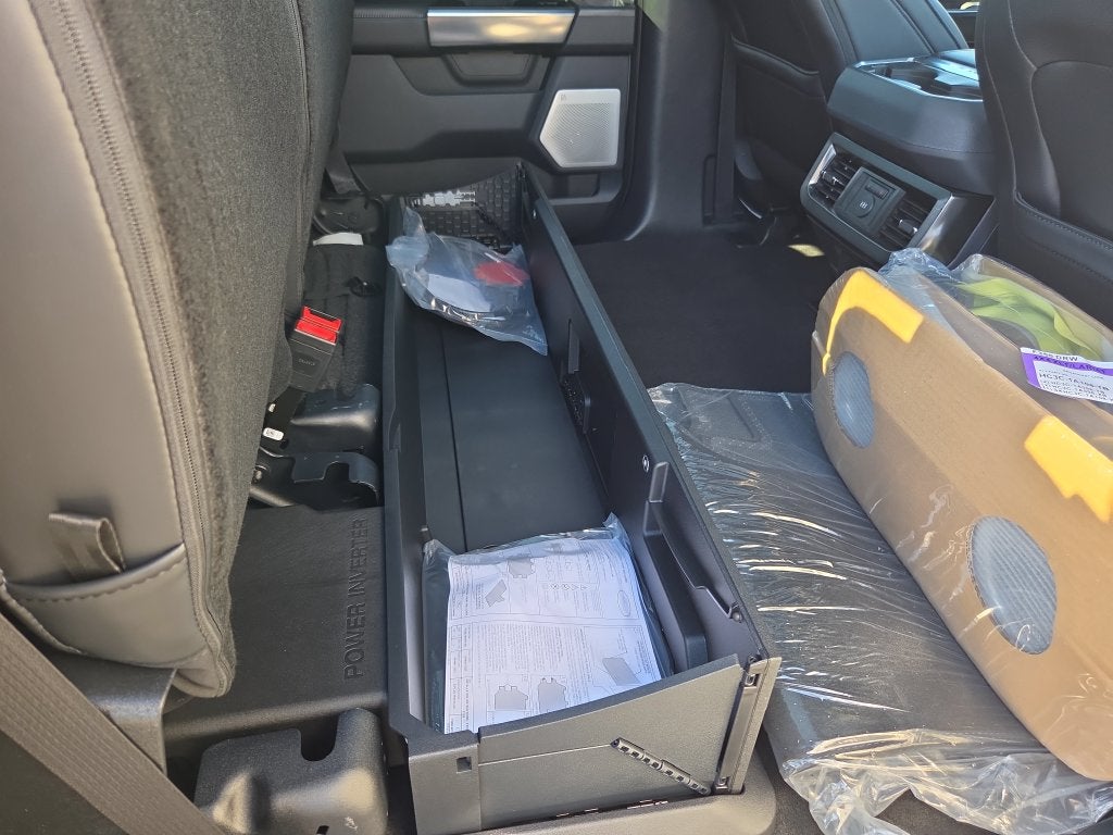 2027 Ford F-350SD Platinum DRW