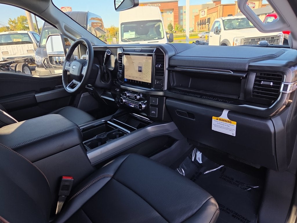 2027 Ford F-450SD Lariat DRW