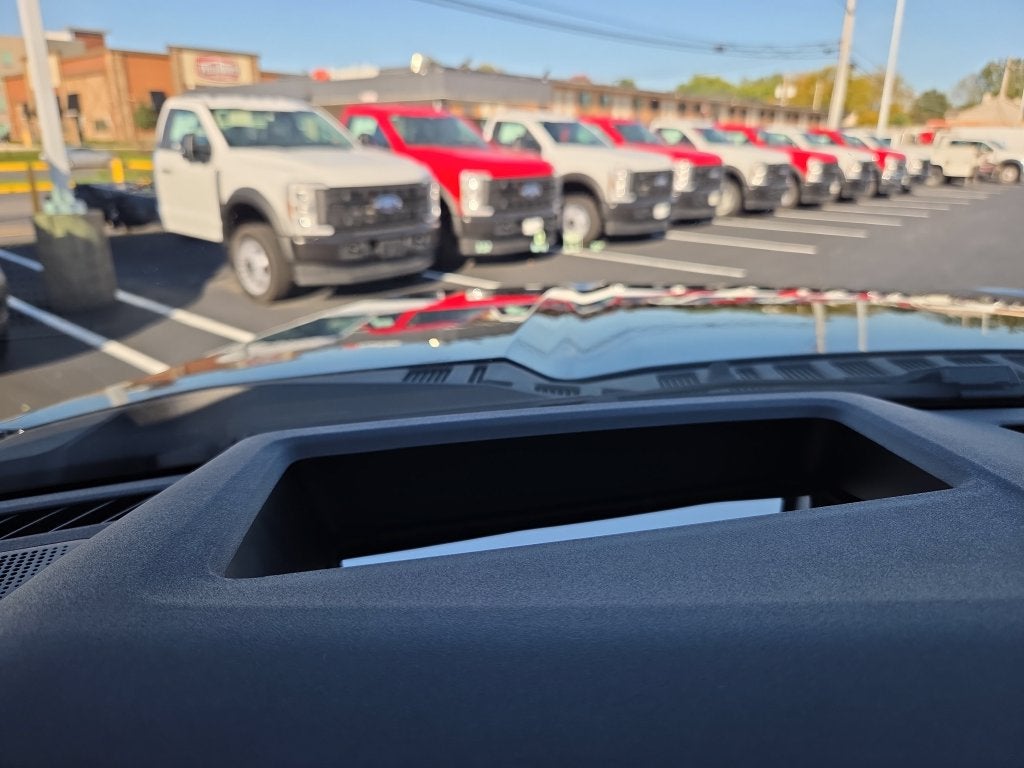 2027 Ford F-450SD Lariat DRW