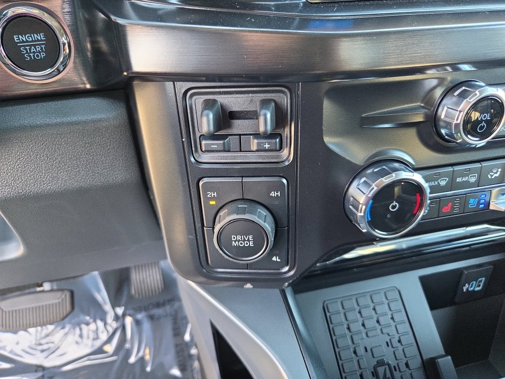 2027 Ford F-450SD Lariat DRW