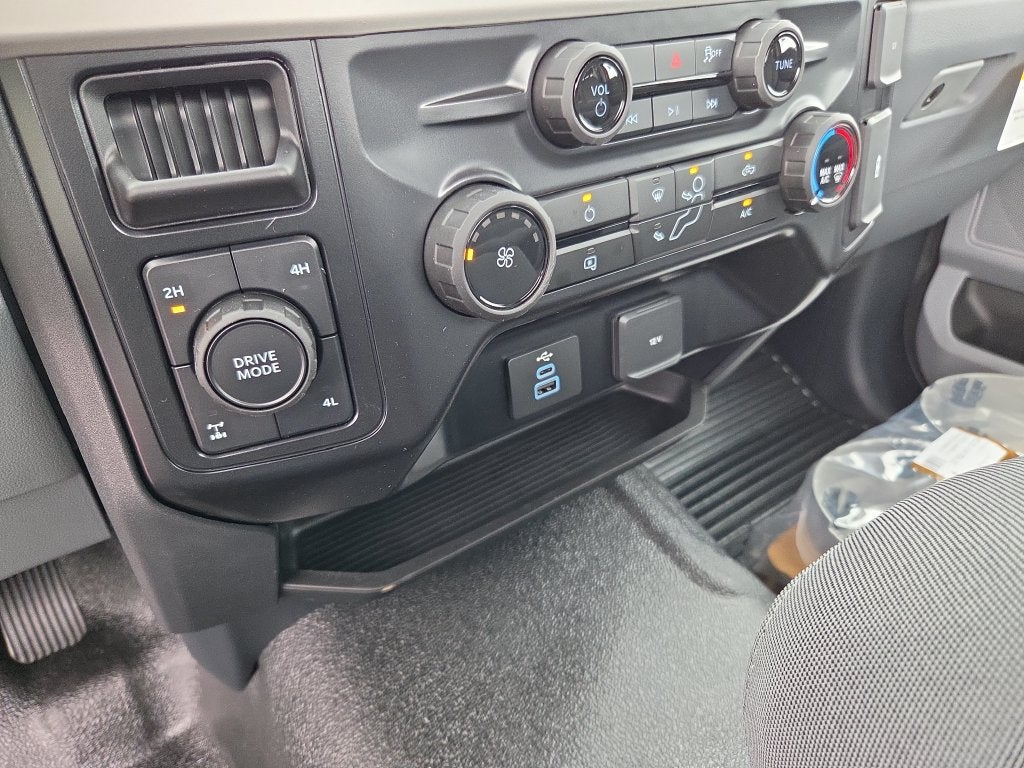 2027 Ford F-250SD XL