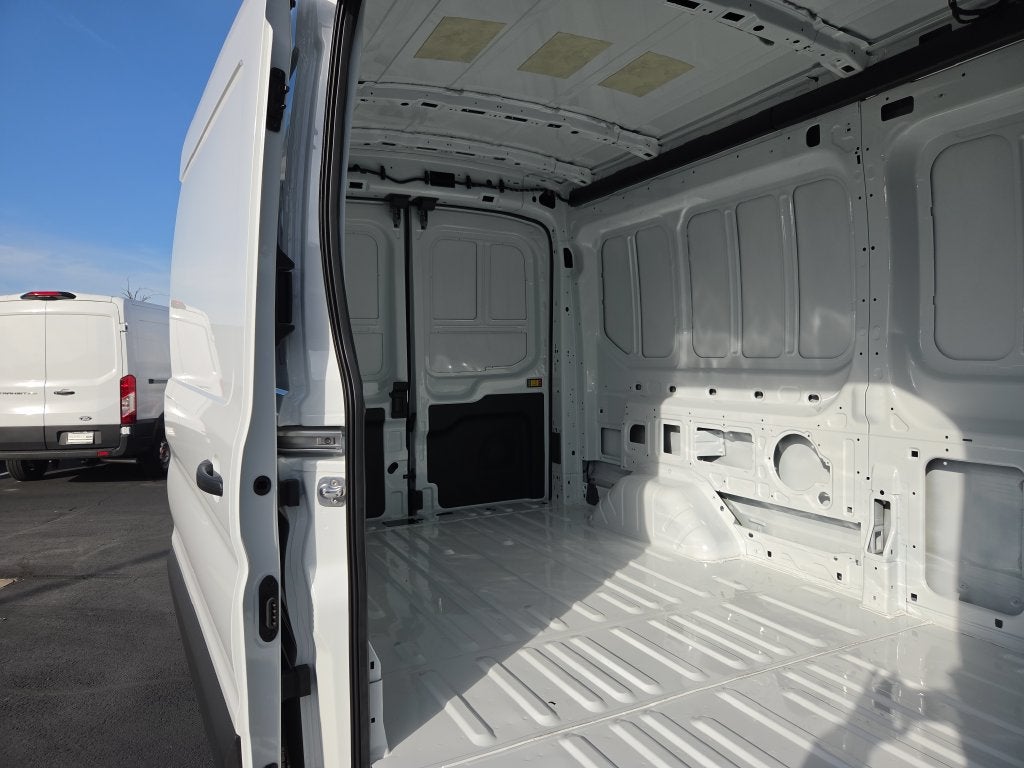 2027 Ford Transit-250 Base