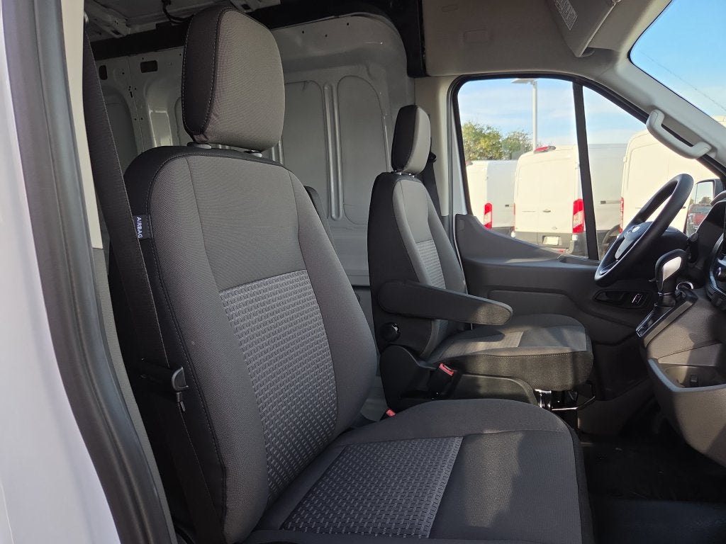 2027 Ford Transit-250 Base