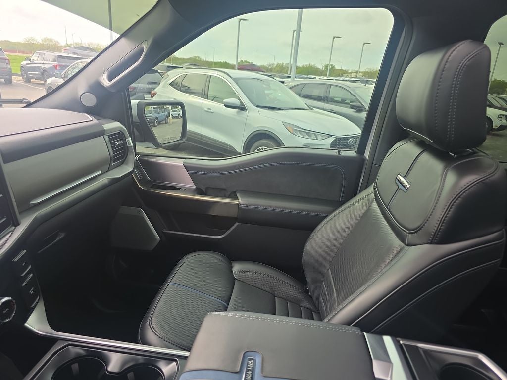 2025 Ford F-150 Platinum