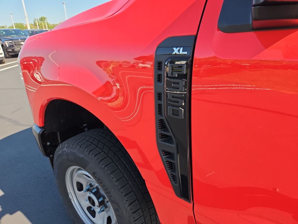 2027 Ford F-350SD XL