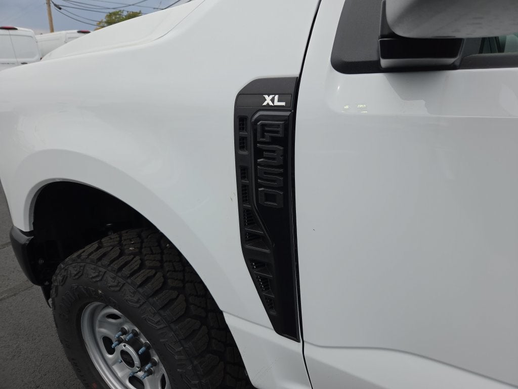 2027 Ford F-350SD XL