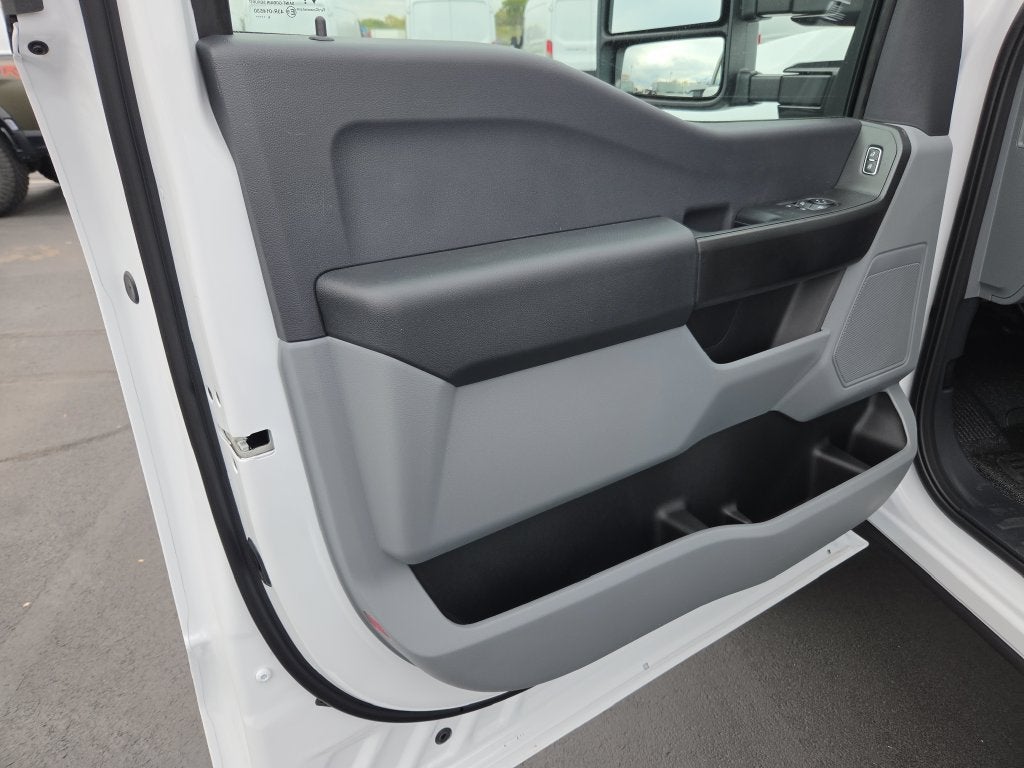 2027 Ford F-350SD XL