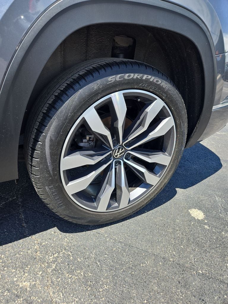 2022 Volkswagen Atlas 3.6L V6 SEL Premium R-Line