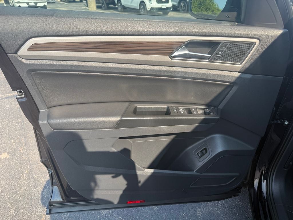 2021 Volkswagen Atlas 3.6L V6 SE w/Technology