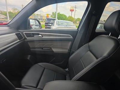2022 Volkswagen Atlas Cross Sport 3.6L V6 SE w/Technology