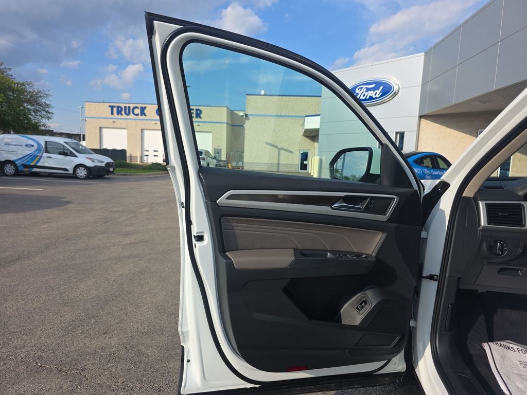 2021 Volkswagen Atlas 3.6L V6 SE w/Technology