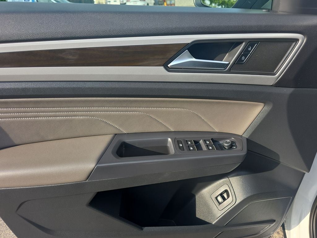 2021 Volkswagen Atlas 3.6L V6 SE w/Technology
