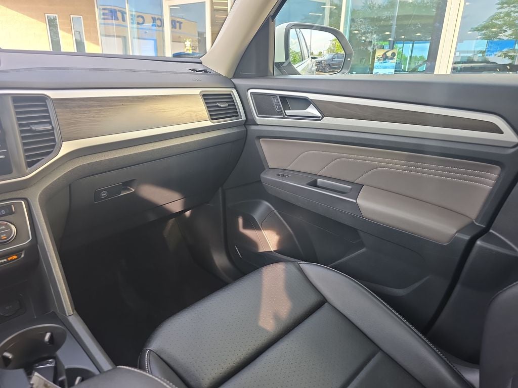 2021 Volkswagen Atlas 3.6L V6 SE w/Technology