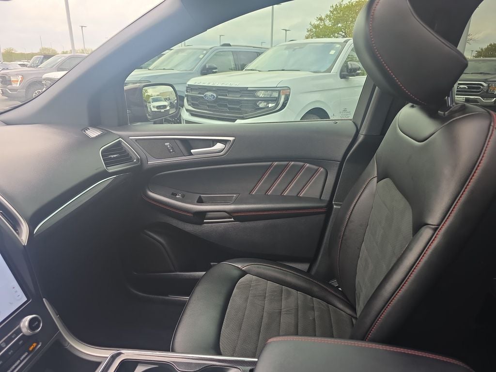 2021 Ford Edge ST Line