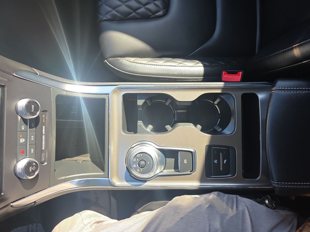 2024 Ford Edge Titanium