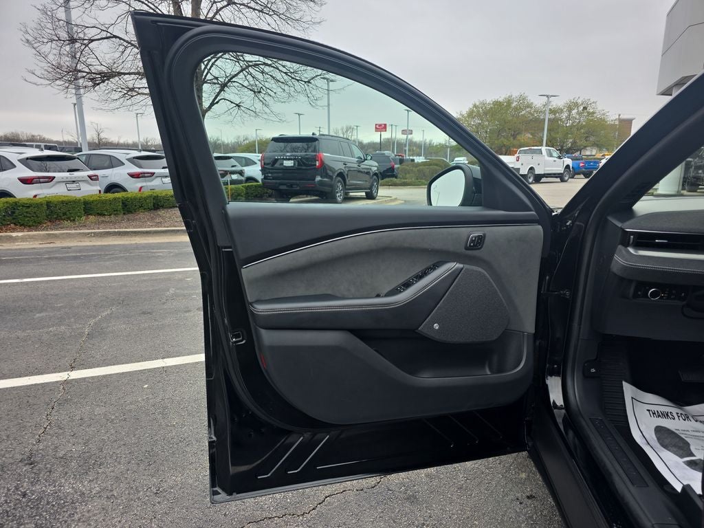 2025 Ford Mustang Mach-E GT