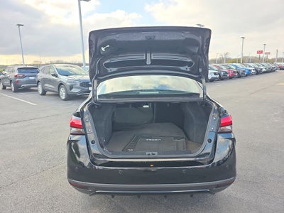 2024 Nissan Versa 1.6 SR