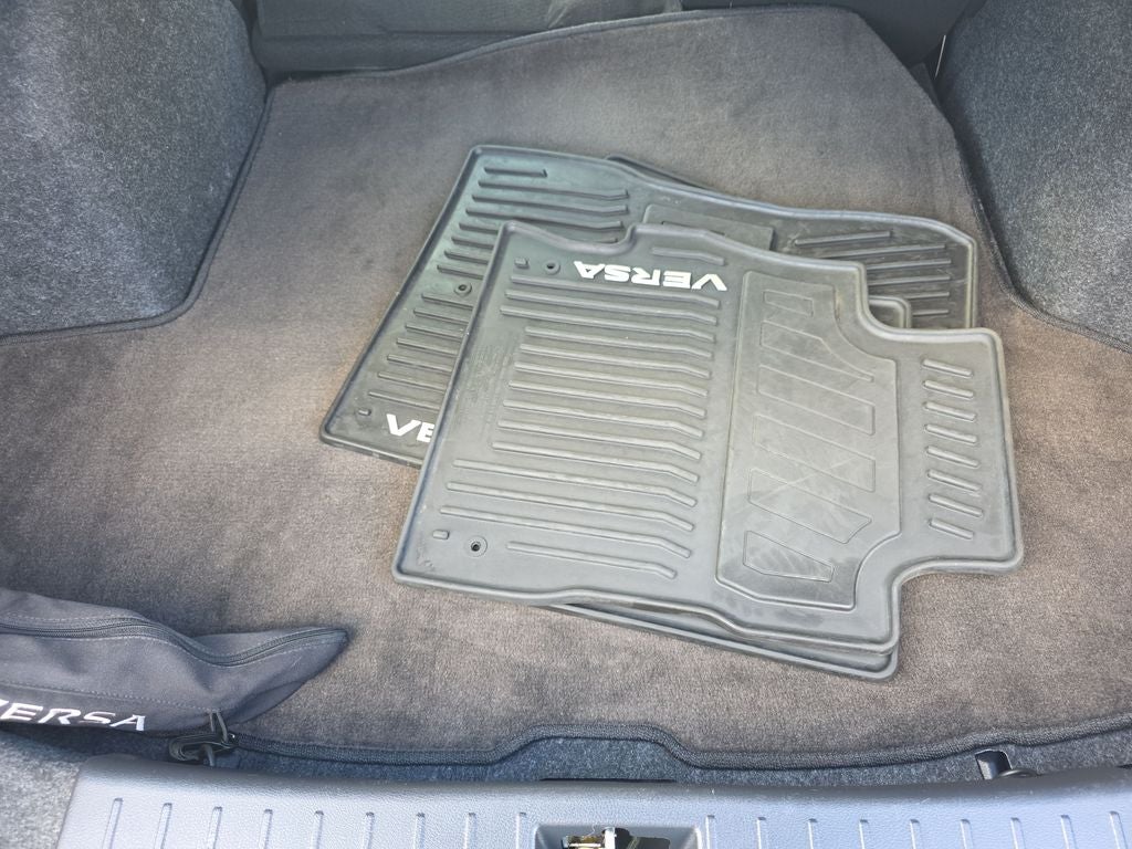 2024 Nissan Versa 1.6 SR