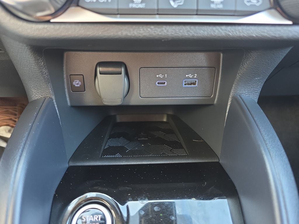 2024 Nissan Versa 1.6 SR